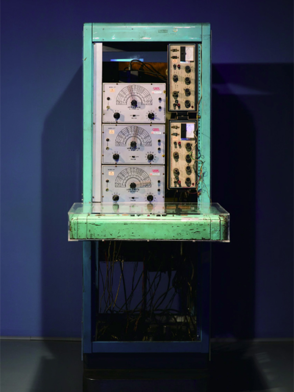 <백-아베 비디오 신디사이저>  