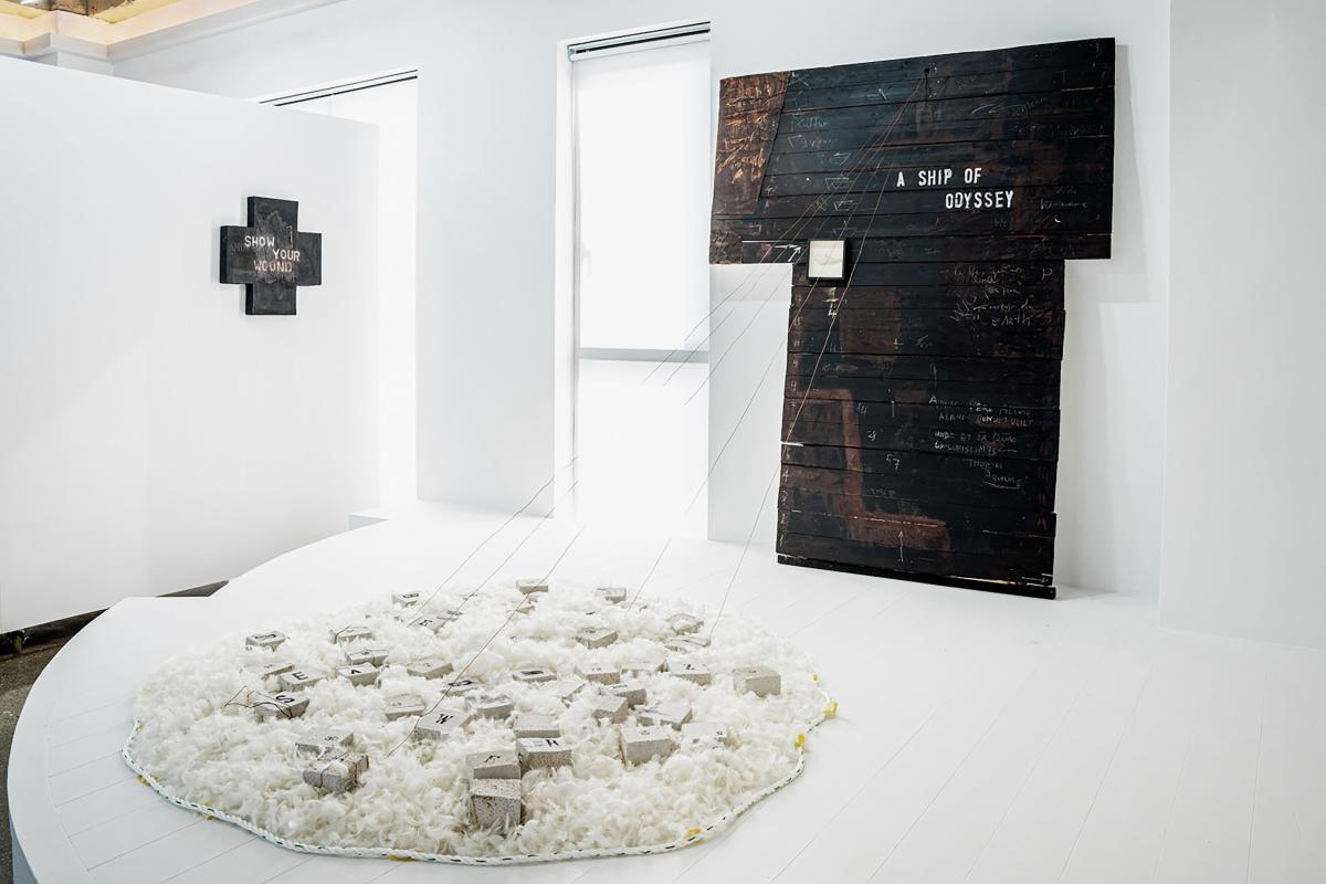 차우희, _오디세이의 배 (Sail Width)_, 1991, 캔버스 위에 혼합매체, 349.3 × 210 cm (2 파넬), 국립현대미술관 (MMCA) 소장 © 작가 이미지 제공.jpg